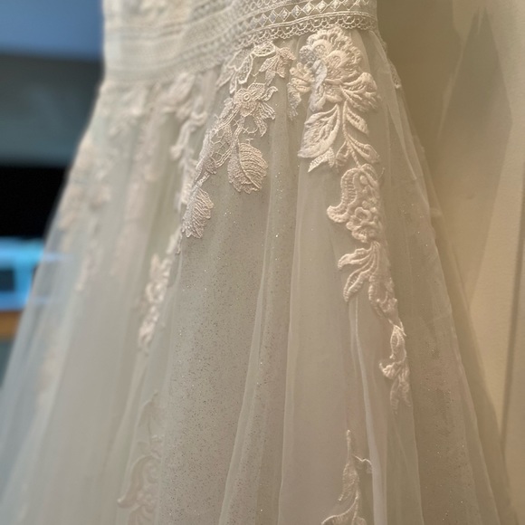 Wedding Dress - Oleg Cassini Soft Ball Gown With Lace - Ivory - Picture 5 of 13